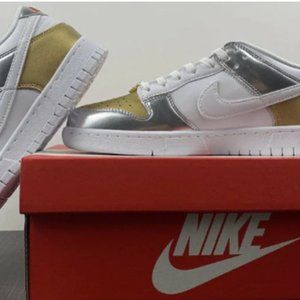 NEW Nike Dunk Low SE